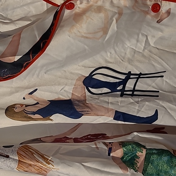 Taylor Swift SheShow Satin Pajama Set Wmn XL Lover Era White Colorful Sleepwear - Picture 6 of 14